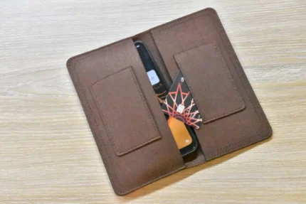 Moblile & Card Holder2